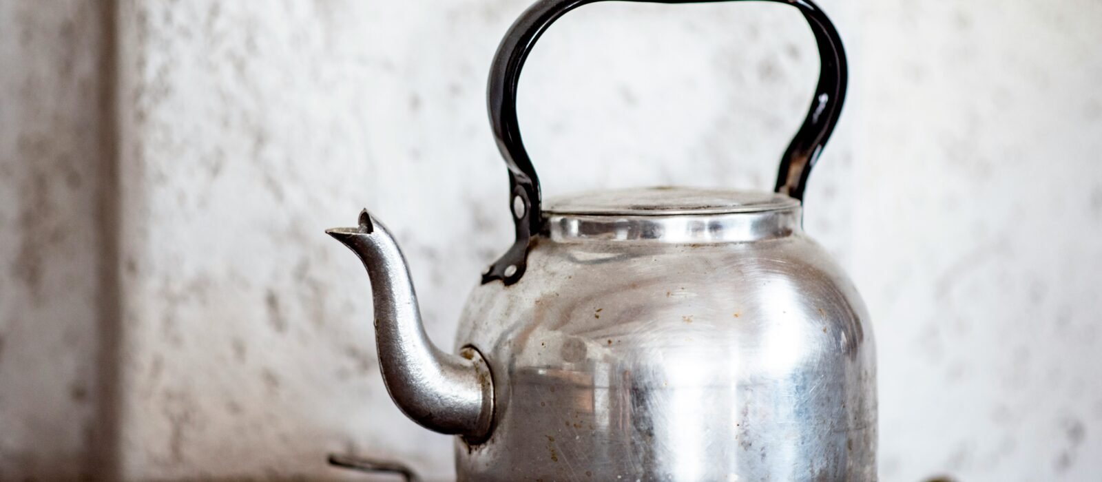 Best Tea Kettles in 2026: 5 Stovetop Picks for Fast Boiling, Even Heating, and Long-Term Durability