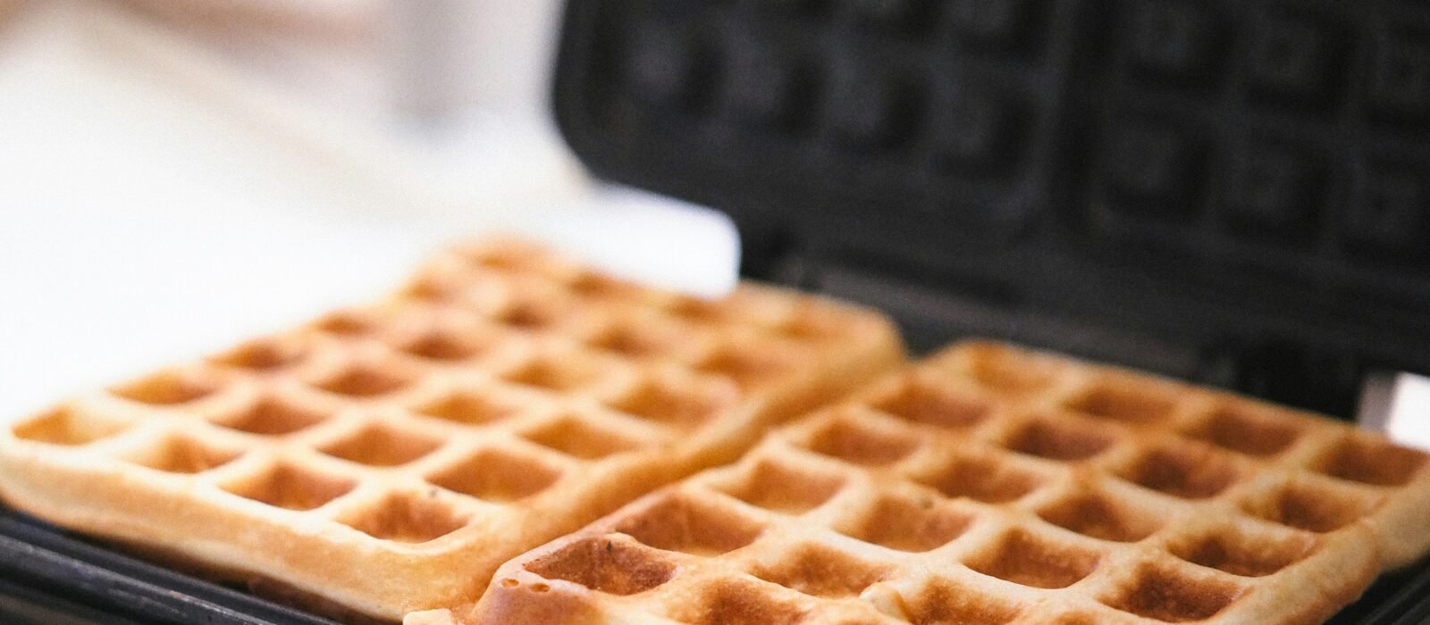 Best Waffle Makers in 2026: Crispy Outside, Fluffy Inside, and Consistent Results Every Single Morning