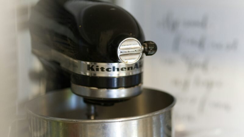 How to Choose the Right Stand Mixer in 2026: A Decision Framework for Bowl Size, Wattage, and Attachment Ecosystem