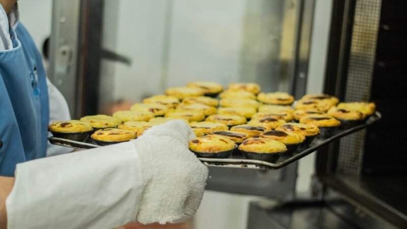 Best Oven Mitts and Pot Holders in 2026: 5 Picks That Protect Your Hands From Kitchen Burns