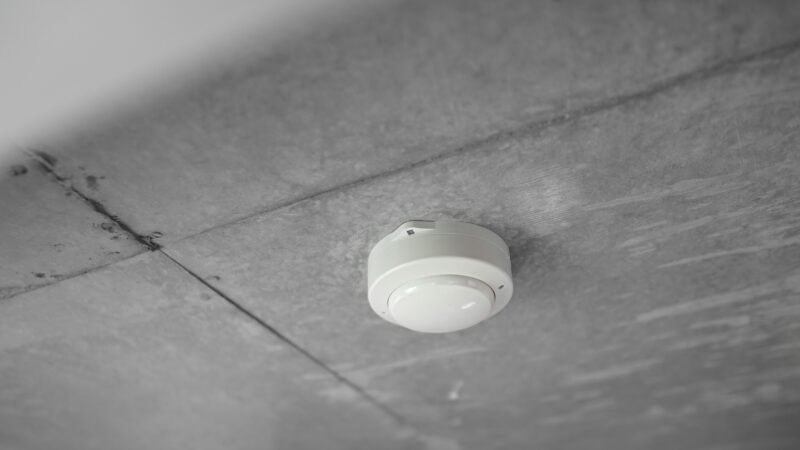 Best Smart Smoke Detectors in 2026: 5 Top-Rated Picks for Phone Alerts, Connected Safety, and Peace of Mind