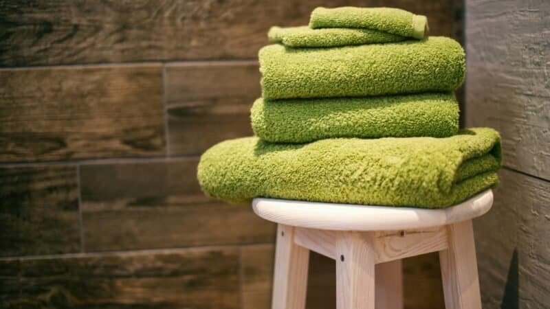 Best Bath Towels in 2026: Long-Staple Cotton, Weights That Still Dry, and Sets That Survive Washing