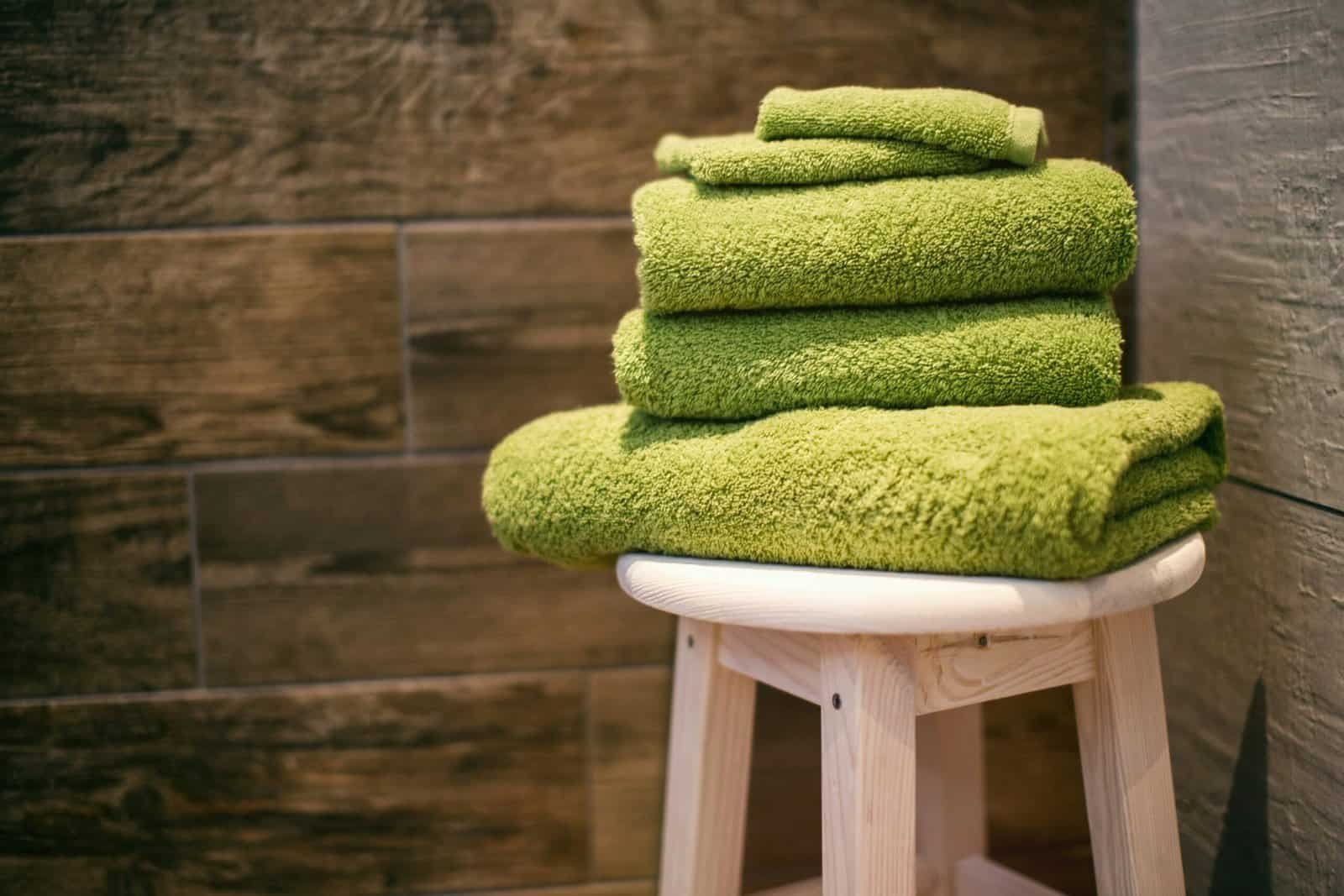 Best Bath Towels in 2026: Long-Staple Cotton, Weights That Still Dry, and Sets That Survive Washing